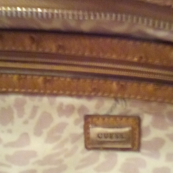 Nwot Guess pebbled leather hobo bag - Picture 5 of 5